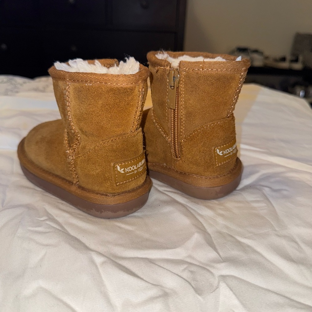 Koolaburra by UGG Tan Suede Baby Boots